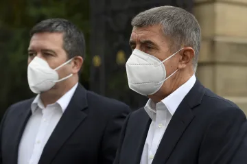 Dva návrhy, žádná dohoda. Koalice se pře o daňové sazby po plánovaném zrušení superhrubé mzdy