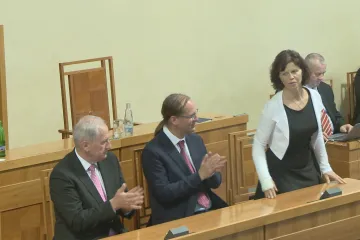Senát schválil všechny tři kandidáty na ústavní soudce