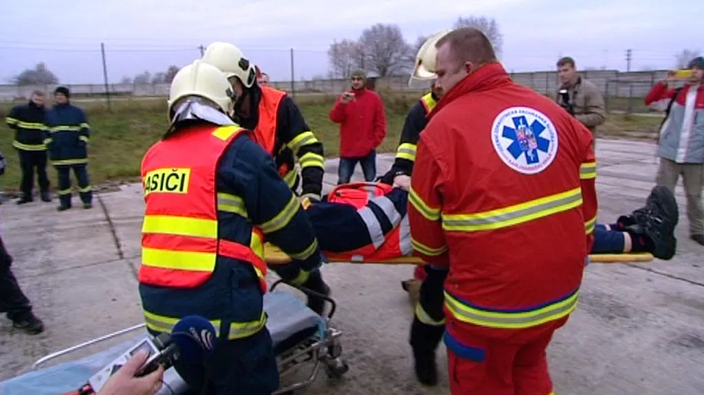 Společné cvičení hasičů a zdravotníků