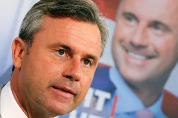 Benešovy dekrety? Bezpráví, říká Hofer před setkáním se Zemanem