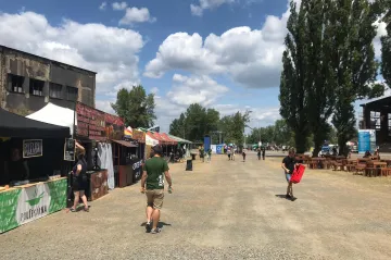 Začíná festival Colours of Ostrava. Brány Dolních Vítkovic se otevírají s několikahodinovým předstihem