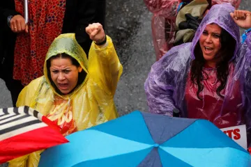 Učitelé v Los Angeles vyšli kvůli přeplněným třídám do ulic. Stávka se dotýká 600 tisíc studentů