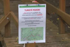 V Moravském krasu se zavřely tři turistické trasy, hrozí tam pád stromů