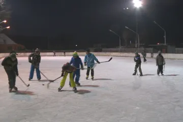 Na Vysočině ožívají díky mrazům venkovská kluziště