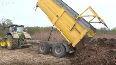 Traktor se sutí