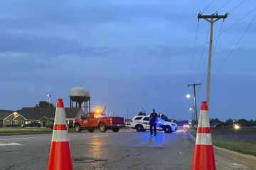 Řidič v USA projel budovou školní družiny, zabil čtyři děti