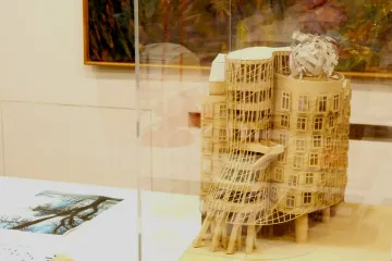 Roztančí Skala Tančící dům?