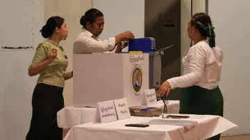 Volební místnost ve městě Rangún