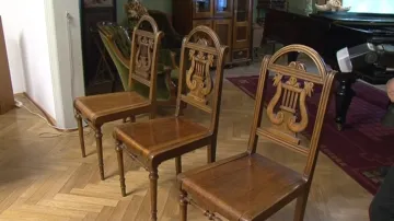 Židle Leoše Janáčka získalo Moravské zemské muzeum v Brně