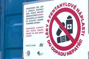 Nevyhazujte opiátové náplasti. Narkomani z nich vyrábějí drogy, varuje Plzeň