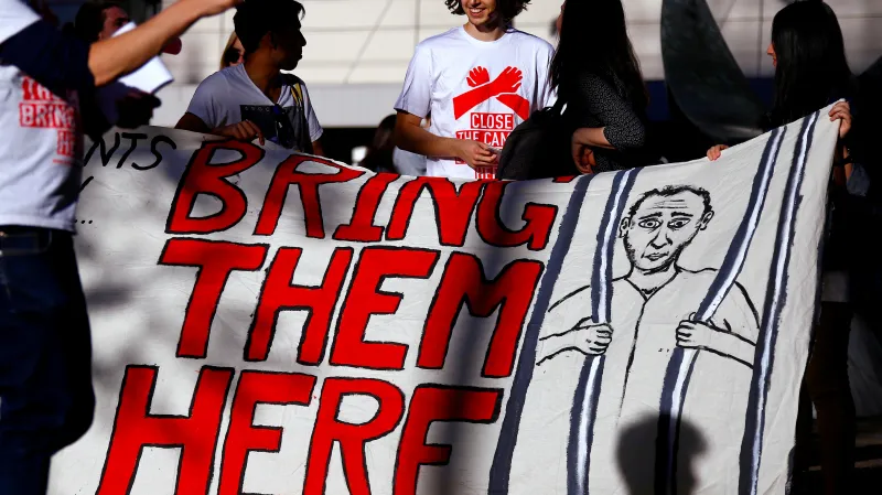 Aktivisté požadují přivezení běženců do Austrálie