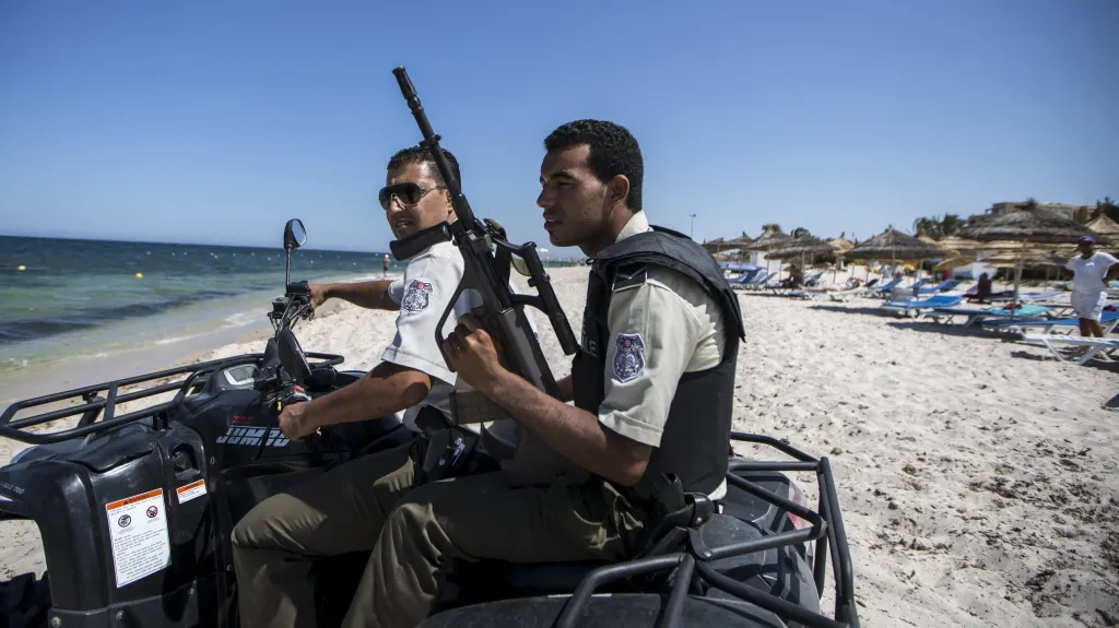 Policie hlídkuje v letovisku Sousse