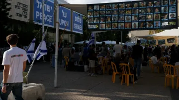 Shromáždění lidí v Tel Avivu na „náměstí rukojmí“ (12. října)