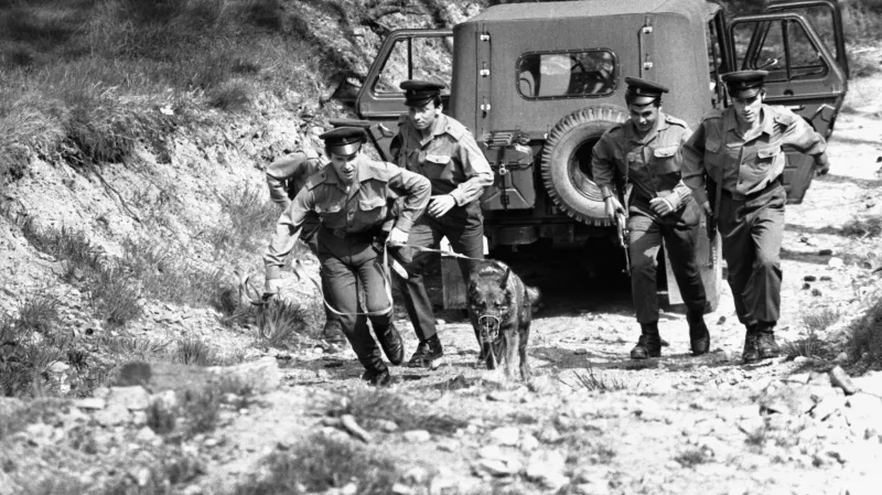 Pohraniční stráž na hranici s tehdejším západním Německem v roce 1982