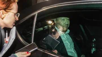 Tomio Okamura (SPD) odjíždí z povolebního vyjednávání s ANO