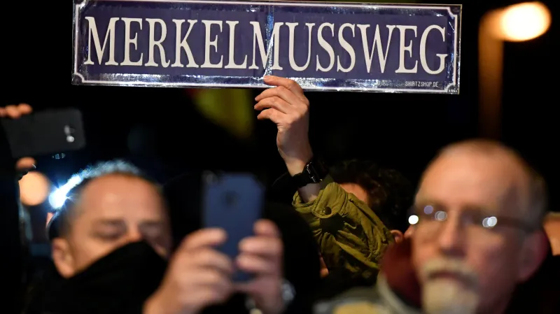 Protest proti kancléřce Merkelové