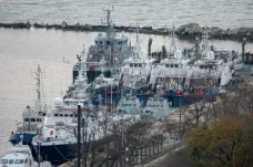 Rusko vrátilo Ukrajině lodě, které loni zadrželo v Kerčském průlivu. Zbraně či dokumentaci si ponechalo