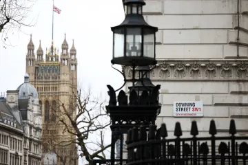 Britská policie bude znovu vyšetřovat večírek konzervativců v době lockdownu