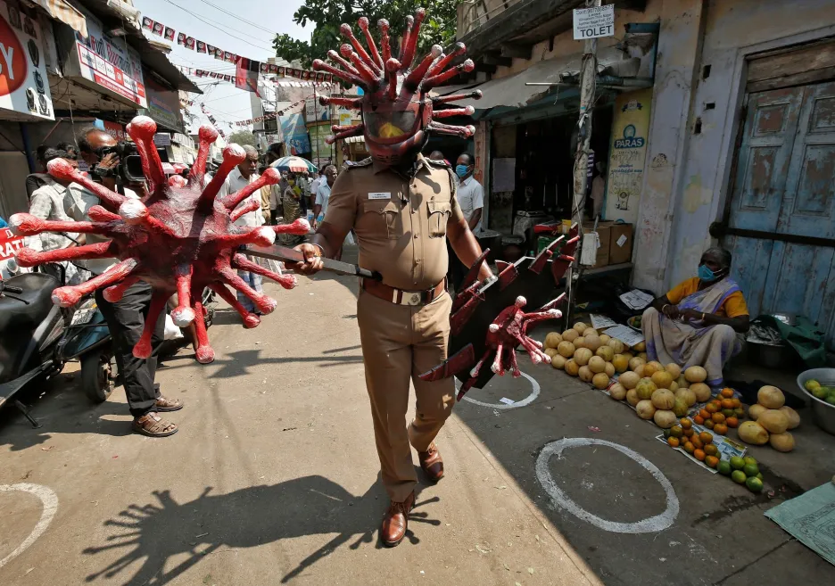 Mimořádná opatření související s pandemií koronaviru postihla celou Indii