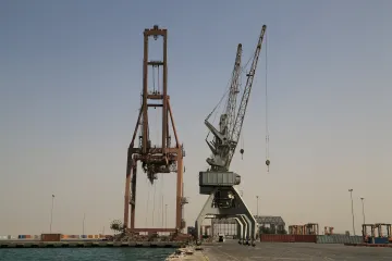 Tanker opuštěný u pobřeží Jemenu hrozí ekologickou katastrofou
