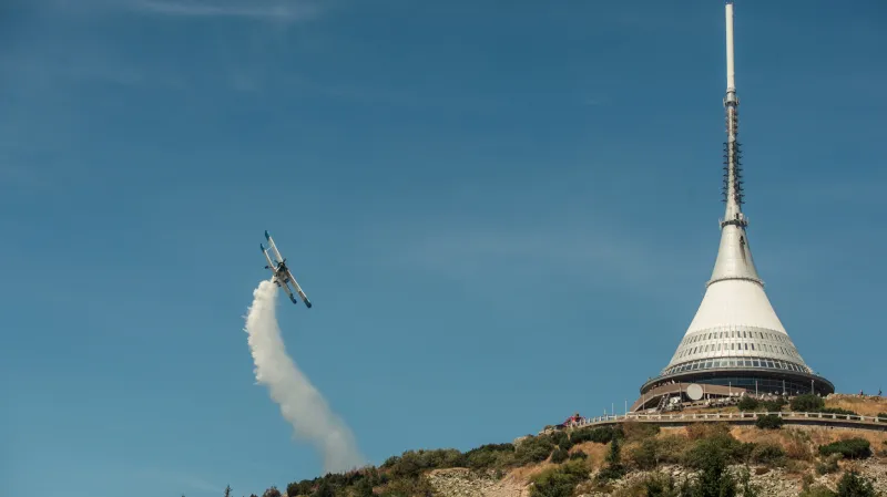 Zásah letadla na Ještědu