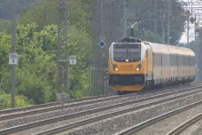Železniční tratě ve středních Čechách jsou přetížené