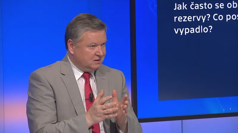 Pavel Švagr v pořadu Devadesátka ČT24