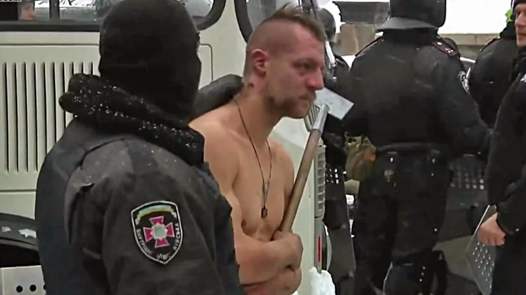 Michaila Havryljuka nechaly jednotky Berkut stát na mrazu