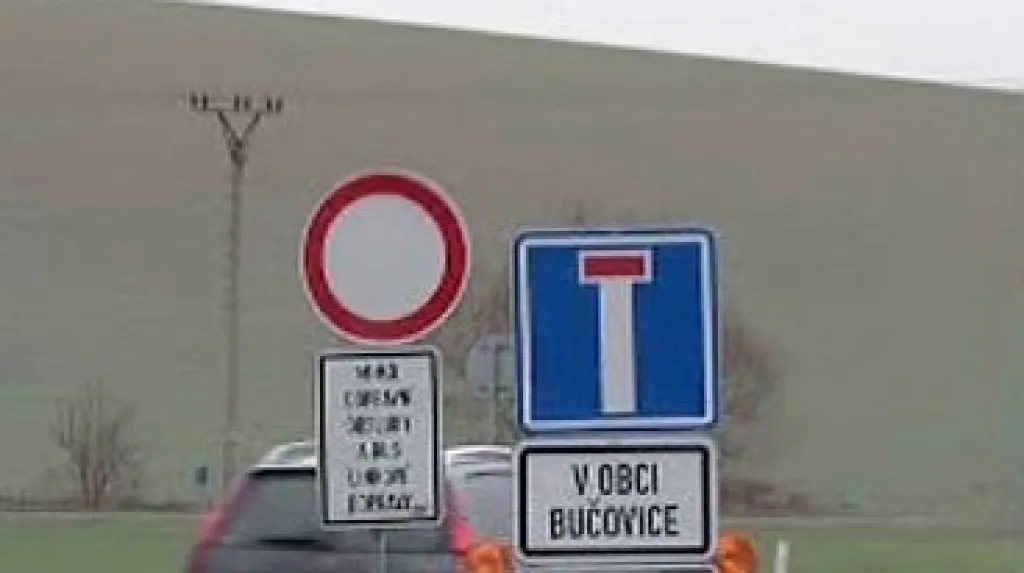 Zákaz vjezdu do Bučovic