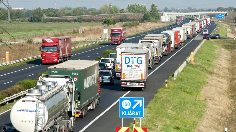 Kolony kvůli kontrolám na hranicích s Rakouskem