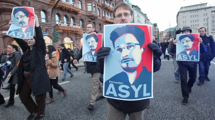 Demonstrace za Snowdena