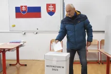 Slováci v referendu hlasovali o ústavních pravidlech pro předčasné volby, volební účast byla nízká