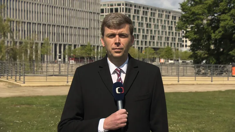 Zpravodaj ČT Pavel Polák komentuje kauzu možné špionáže uvnitř německé AfD