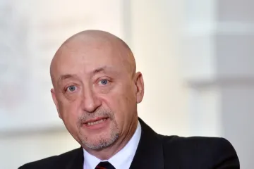 Cestu Šarapatky na Krym platila organizace ultrapravicového aktivisty