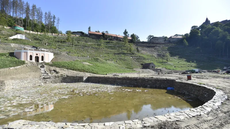 Obnova vrchnostenské zahrady pod Pernštejnem