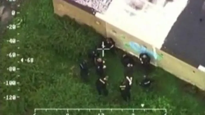 Záběry pátrací akce z policejního vrtulníku