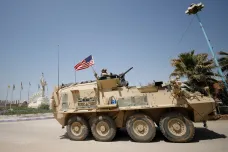Americká armáda se začala „obezřetně“ stahovat ze Sýrie