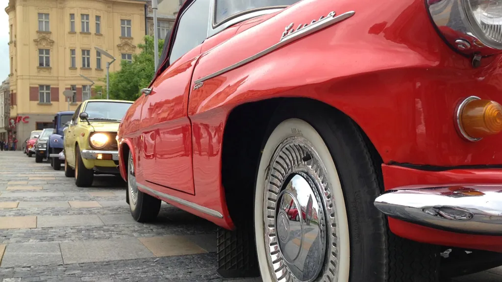 Veteráni v ulicích Ostravy