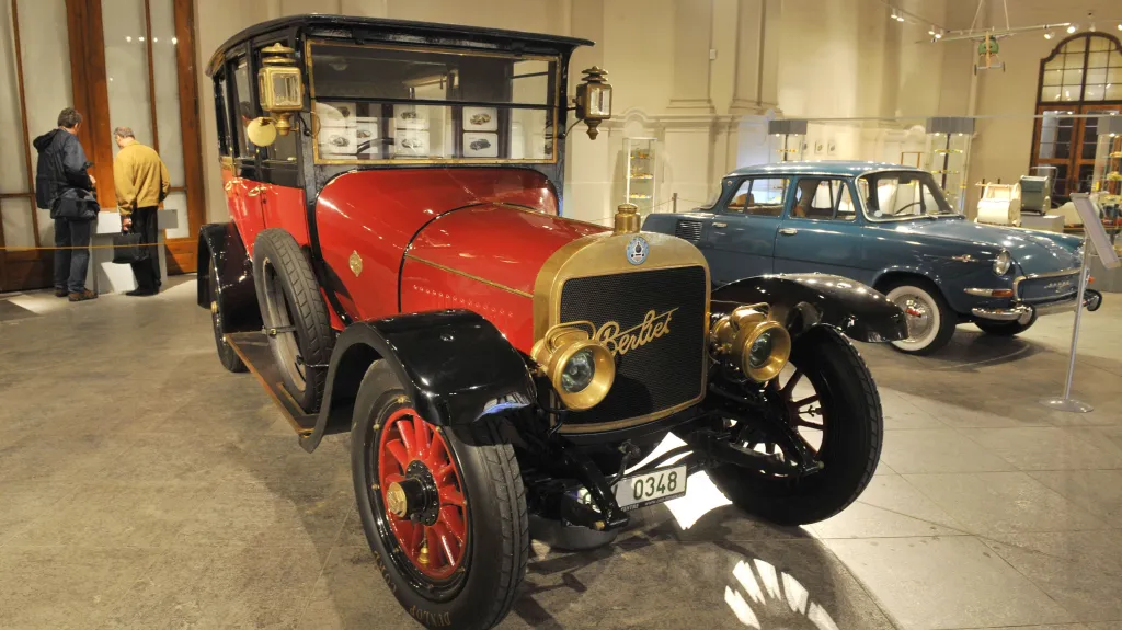 Výstava Dědeček automobil