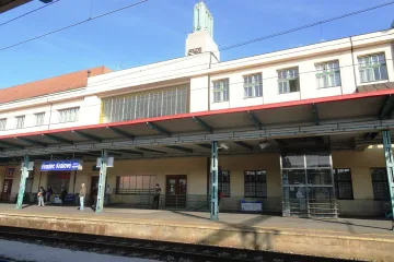 Soud poslal do vazby muže obviněného z vraždy chlapce na nádraží v Hradci Králové