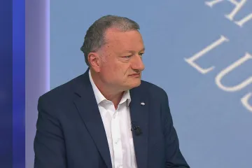 Mluvit veřejně o vědě vyžaduje odvahu, míní biochemik Konvalinka