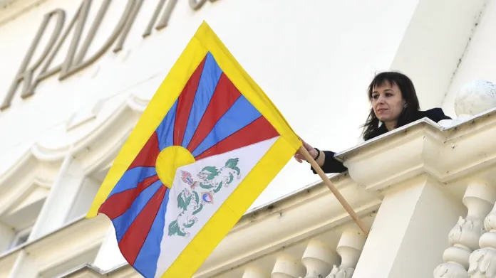 Tibetská vlajka na radnici v Opavě