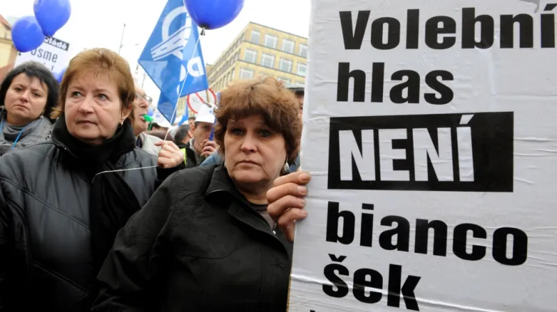 Protesty proti vládě