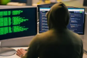 Reportéři ČT popsali, jak kybernetické útoky ovlivňují životy lidí