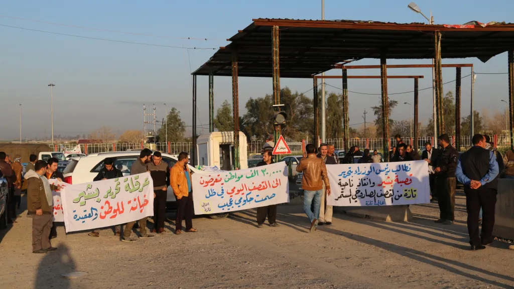 Demonstrace kvůli použití chemických zbraní IS