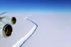 Třetina antarktických šelfových ledovců se zhroutí, pokud se Země oteplí o čtyři stupně