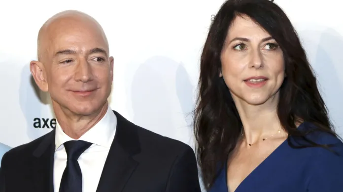Miliardář Jeff Bezos s manželkou