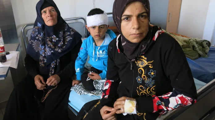 Po útoku na uprchlíky u syrského Aleppa zemřelo 80 dětí a 46 dospělých, další byli zraněni