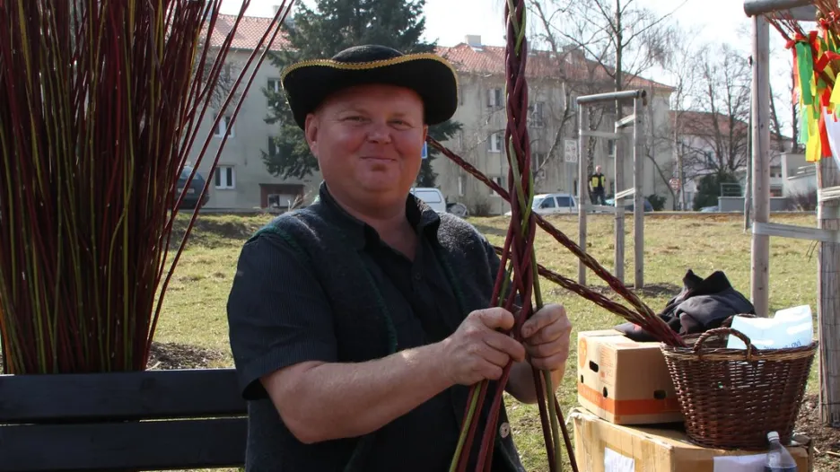 Pletení pomlázky