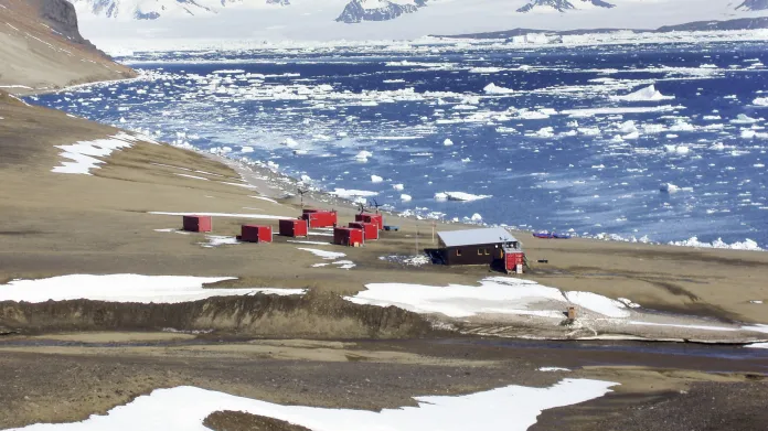 Antarktická stanice Johanna G. Mendela na Ostrově Jamese Rosse